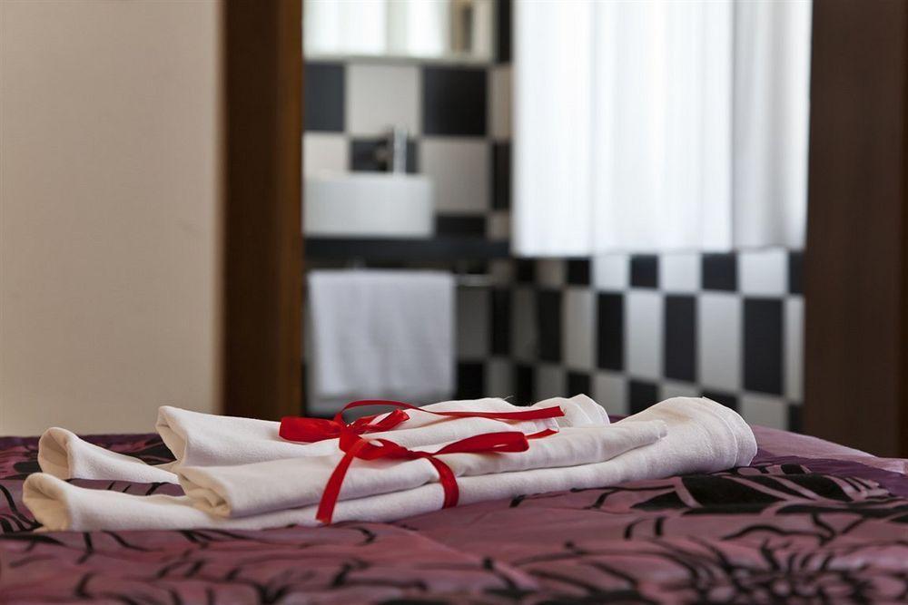 Zen Room แฟร์รารา ภายนอก รูปภาพ
